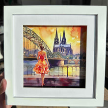 Lade das Bild in den Galerie-Viewer, 3er-Set: Köln-Kunstdrucke: „Mädche“, „Rheinufer“, „Sunnesching“ (20x20 cm)