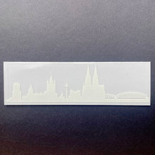 Lade das Bild in den Galerie-Viewer, Autoaufkleber Köln-Skyline weiss
