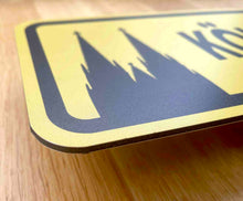 Lade das Bild in den Galerie-Viewer, Dom-Wegweiser mit eigener Kilometer-Zahl